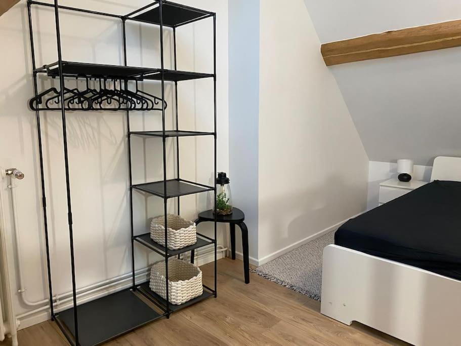 Appart Renove En Duplex Avec Terrasse Et Garage Bouleurs Экстерьер фото