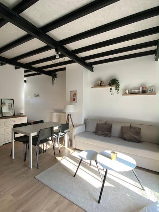 Appart Renove En Duplex Avec Terrasse Et Garage Bouleurs Экстерьер фото
