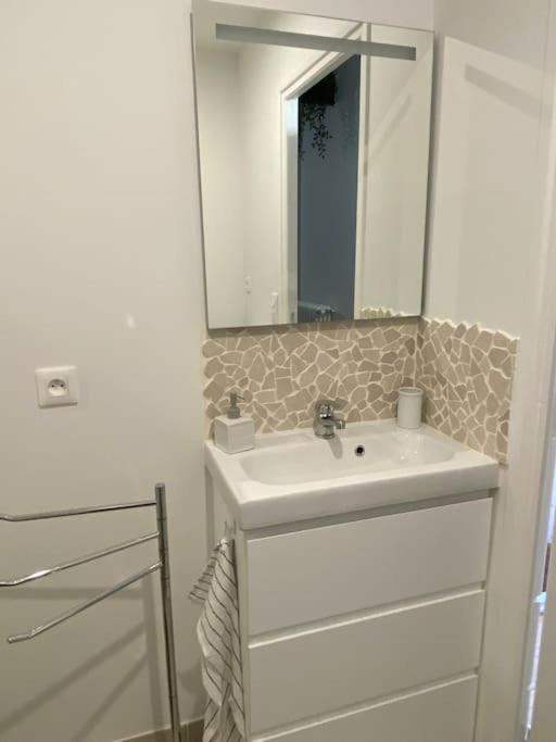 Appart Renove En Duplex Avec Terrasse Et Garage Bouleurs Экстерьер фото